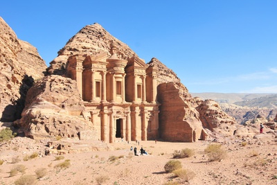 Esplora la magnifica Petra.