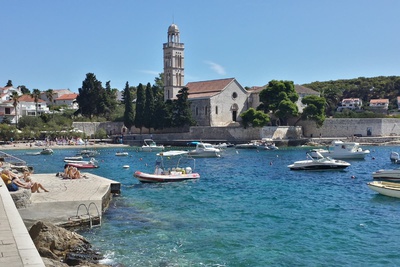 Escursione a piedi a Hvar